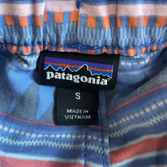 Patagonia Barely Baggies shorts aztec print - Picture 5 of 12